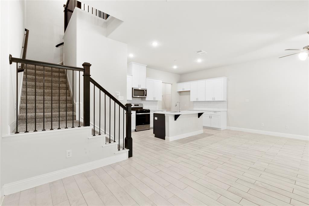 6228 Blythe Drive Property Photo 11