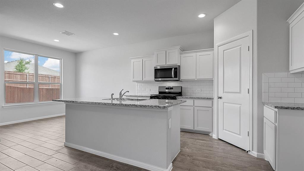 435 Sunday Silence Way Property Photo 2
