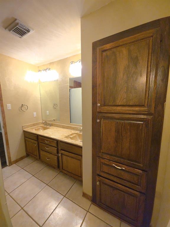1308 Memory Lane 5111 Property Photo 9