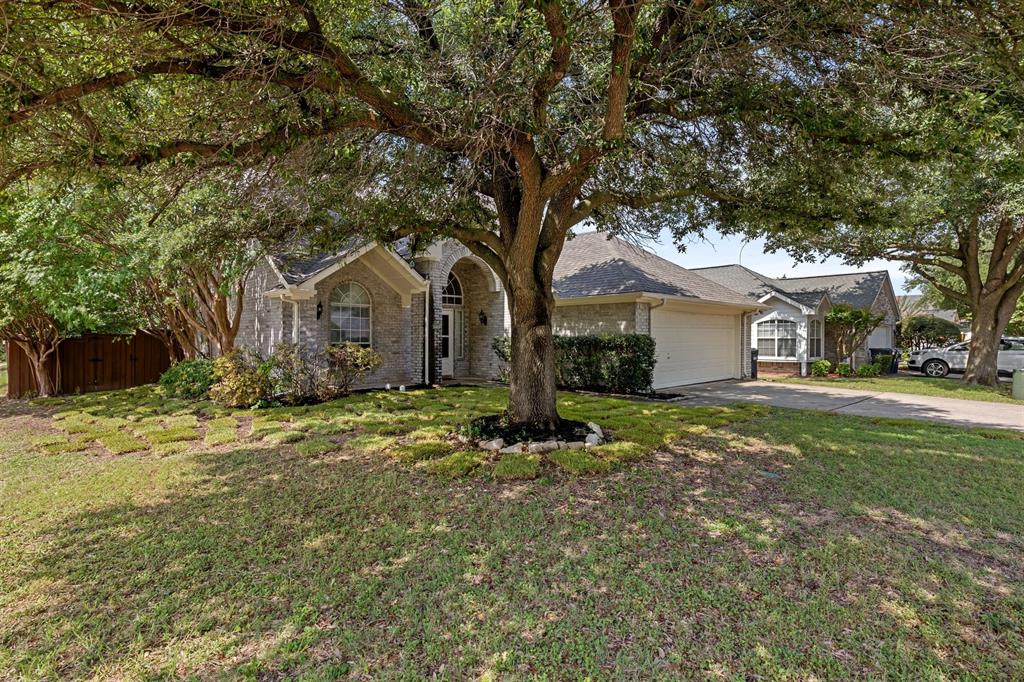 2301 Brookview Drive Property Photo 1