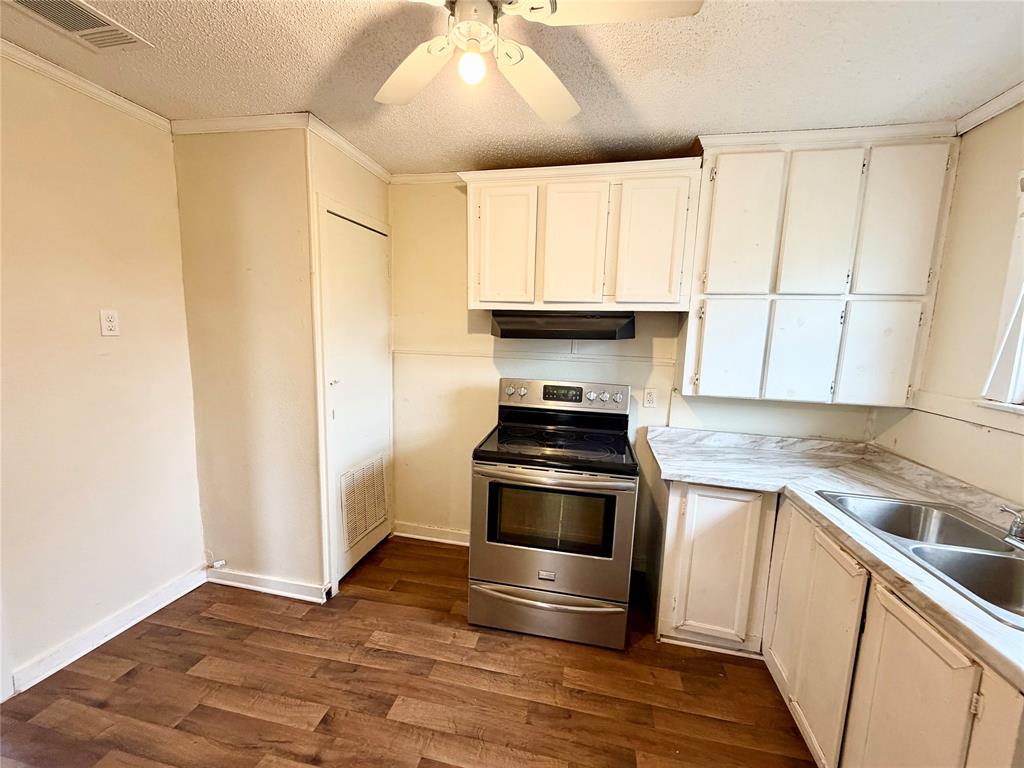 1140 Faulkner Lane Property Photo 8