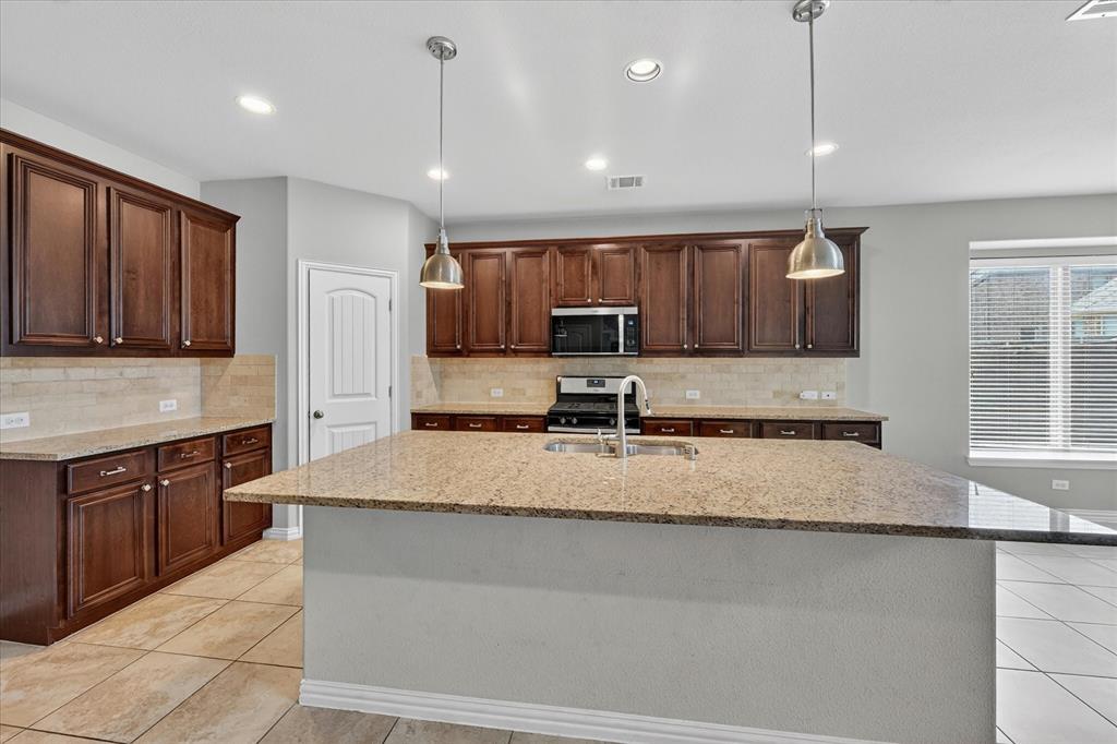 4104 Red Granite Lane Property Photo 9