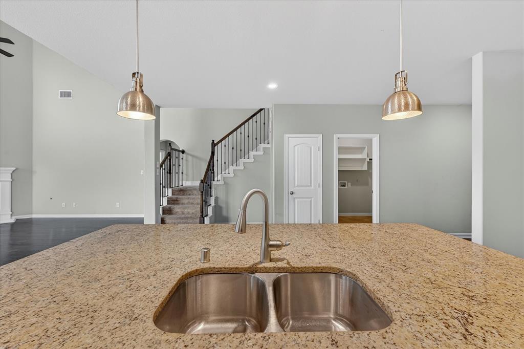 4104 Red Granite Lane Property Photo 11