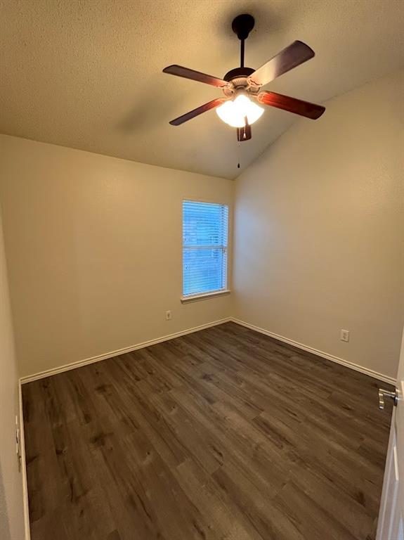 2805 Hawthorne Lane Property Photo 8