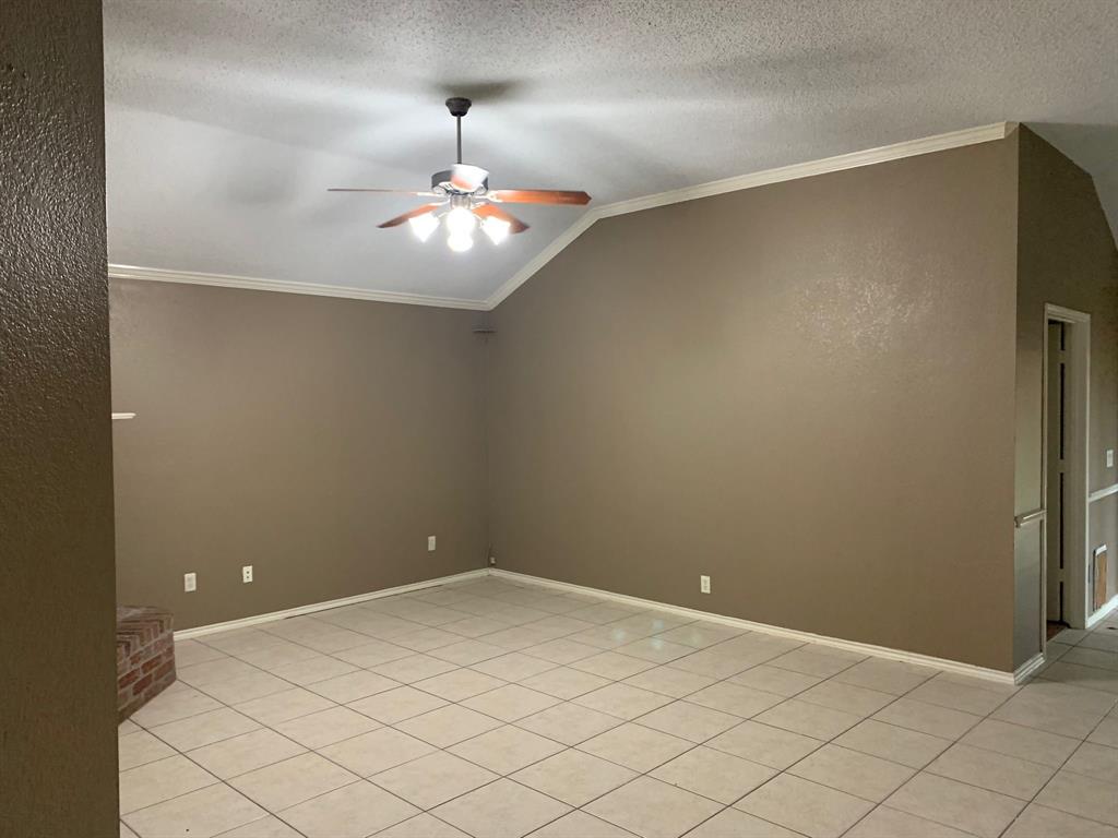 2805 Hawthorne Lane Property Photo 11