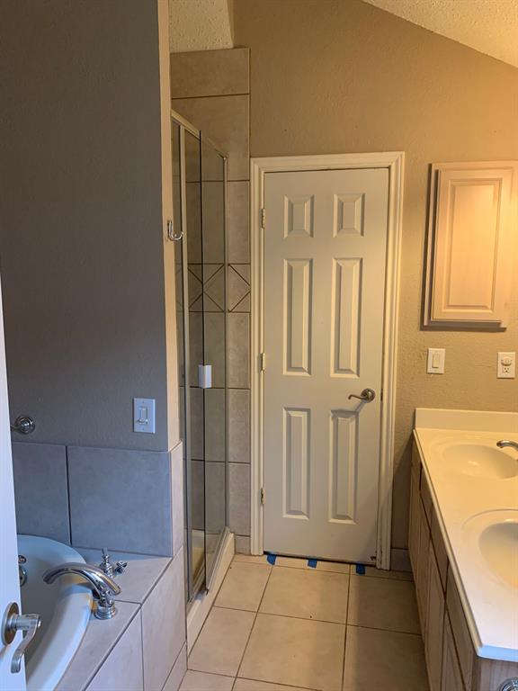 2805 Hawthorne Lane Property Photo 13