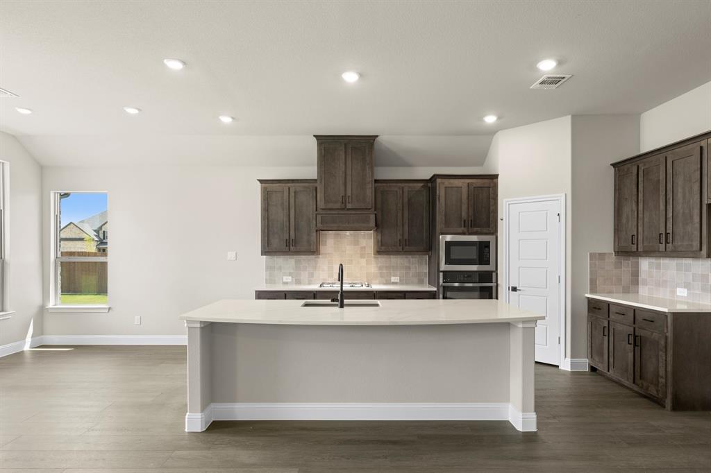238 Harmony Avenue Property Photo 4