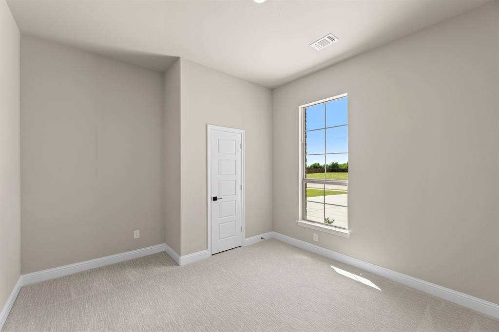 238 Harmony Avenue Property Photo 18