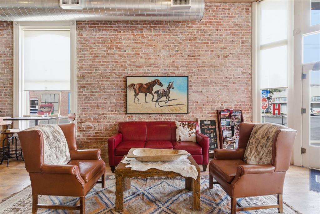 103 S Pecan Street Property Photo 5