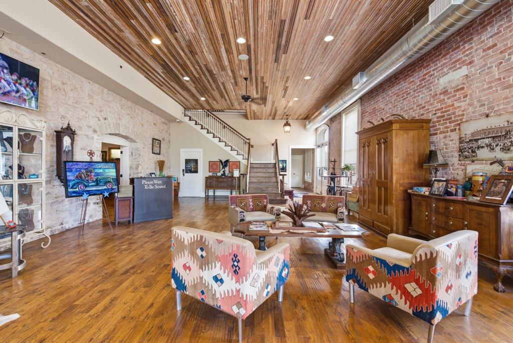 103 S Pecan Street Property Photo 7