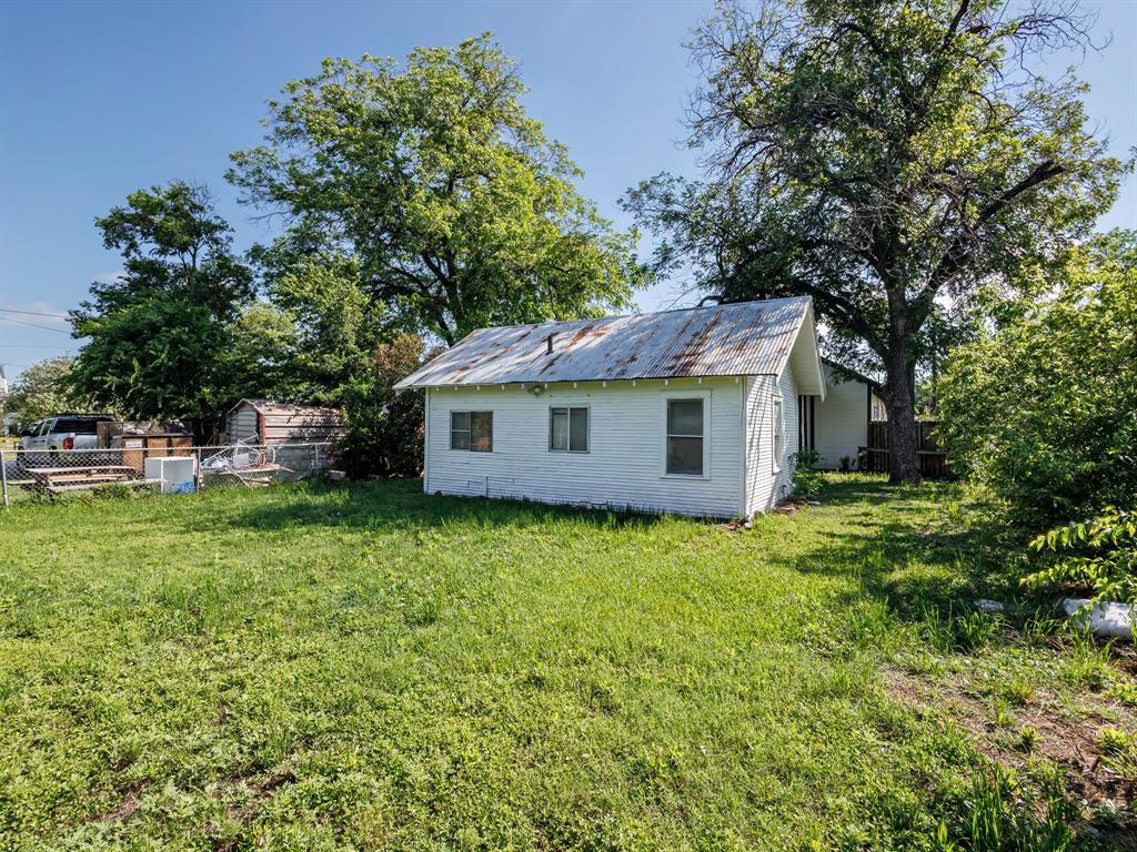 1703 7th Street Property Photo 8