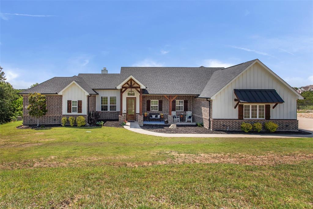 1064 Eagles Bluff Drive Property Photo 4