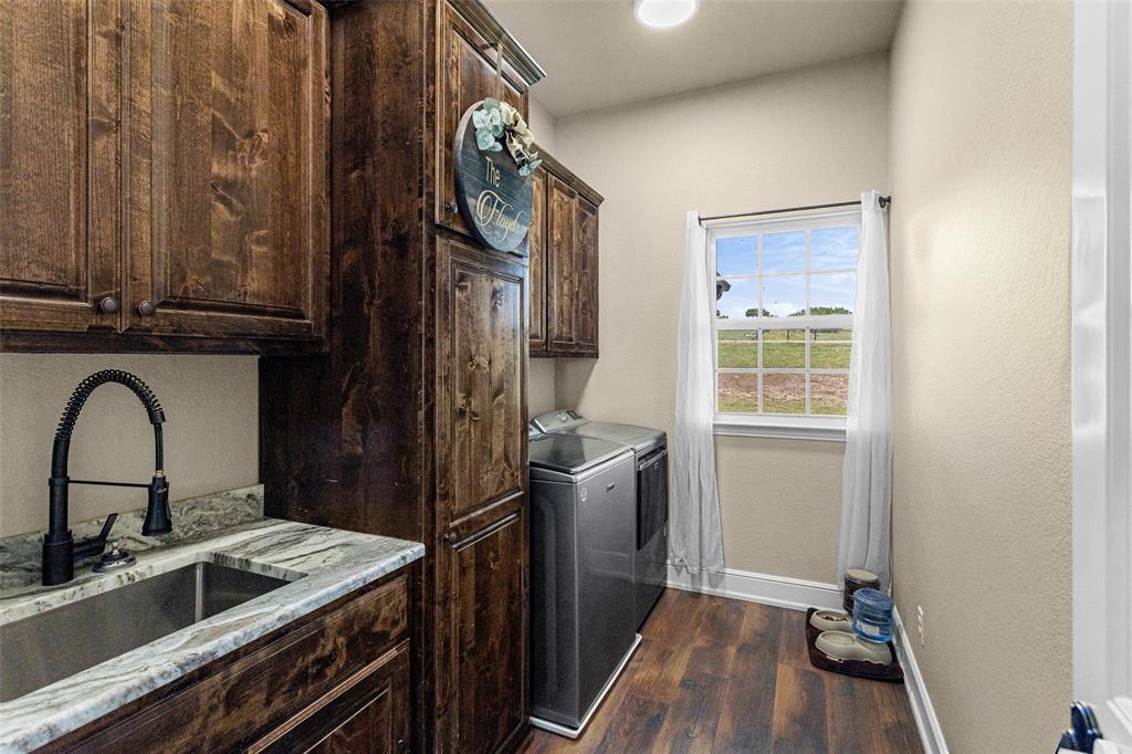 1064 Eagles Bluff Drive Property Photo 25