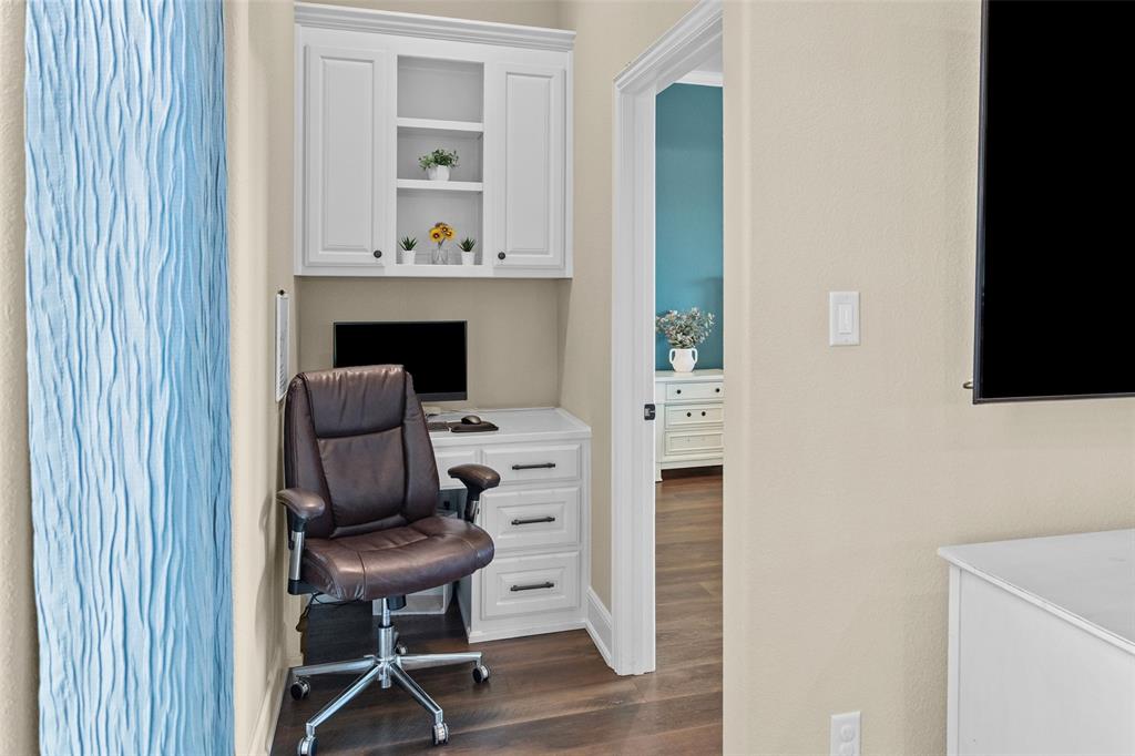 1064 Eagles Bluff Drive Property Photo 27