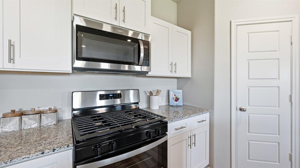 608 Smart Strike Trail Property Photo 5
