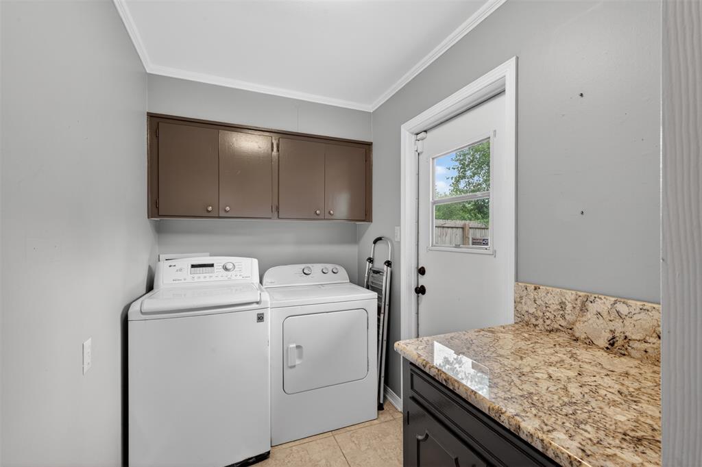 7501 Camelback Drive Property Photo 15