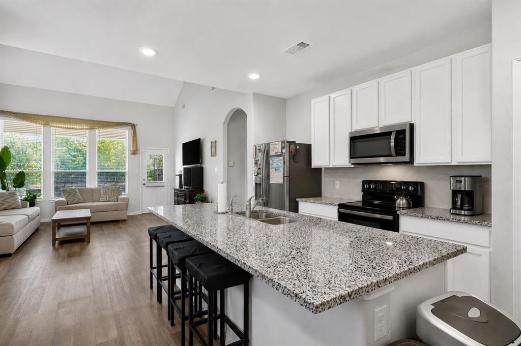 8369 Horned Maple Trail Property Photo 6