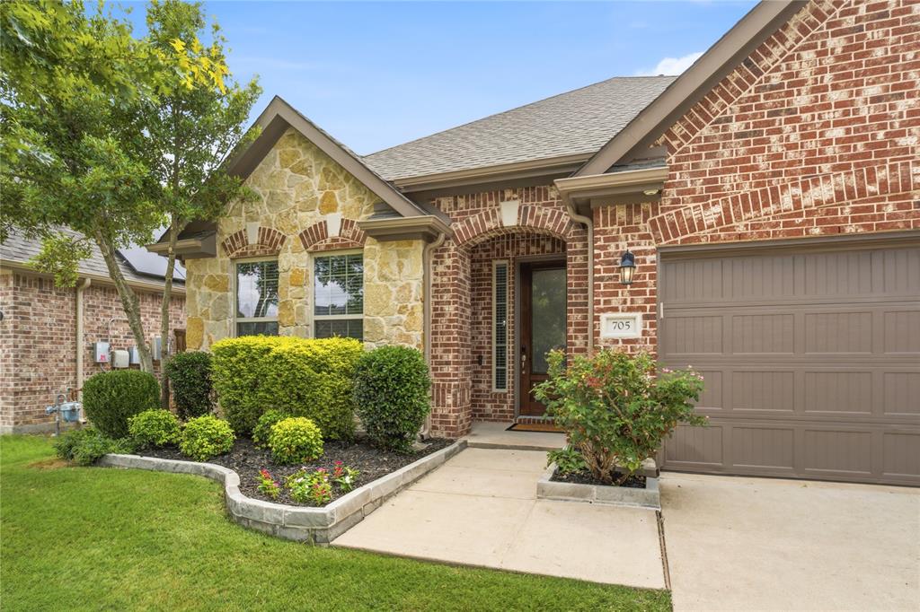 705 Llano Falls Drive Property Photo 1