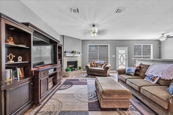 4024 Busch Gardens Drive Property Photo 9