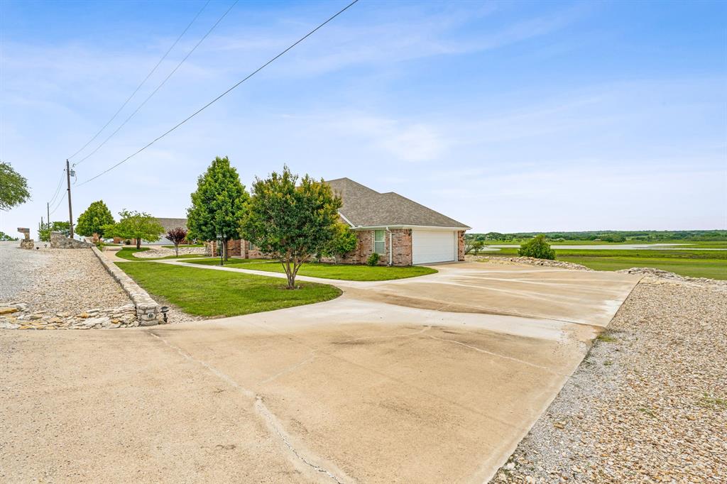 651 Comanche Lake Road Property Photo 4