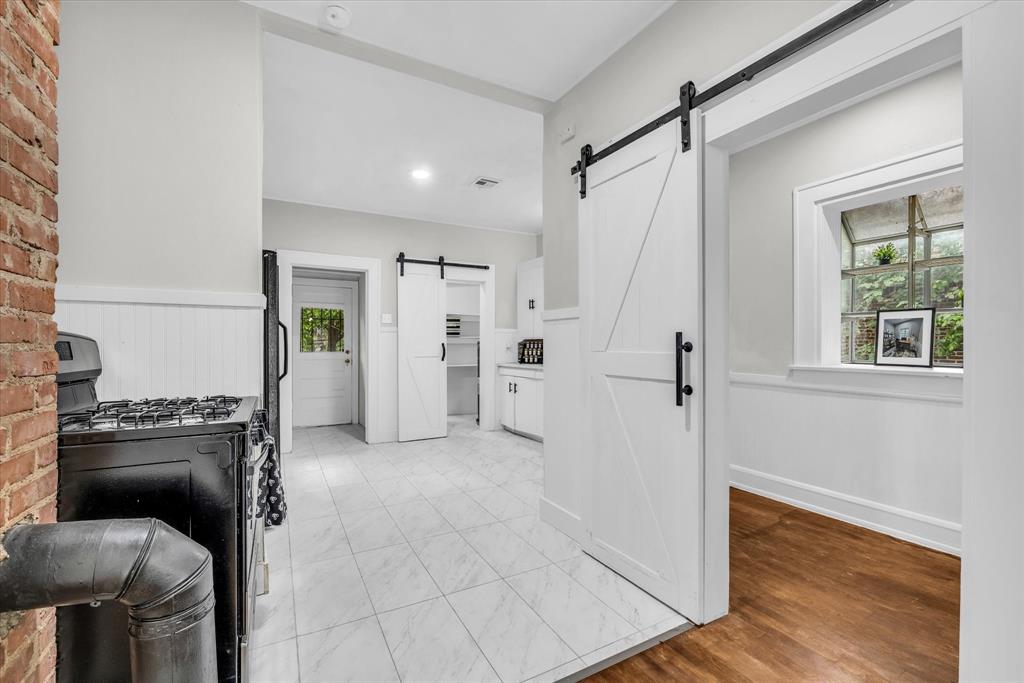 2511 Parrott Avenue Property Photo 8