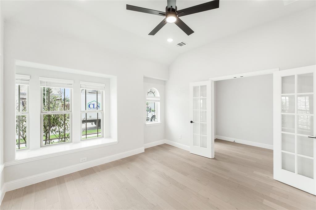 3009 Autumn Glen Drive Property Photo 8