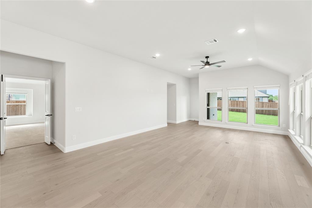 3009 Autumn Glen Drive Property Photo 13