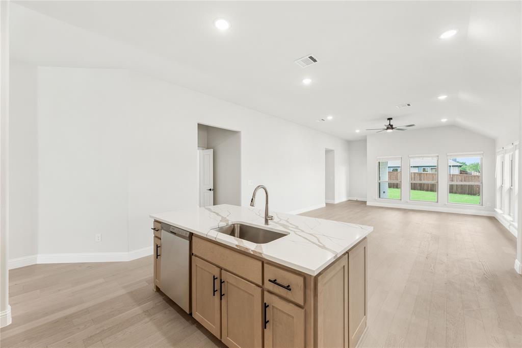 3009 Autumn Glen Drive Property Photo 14