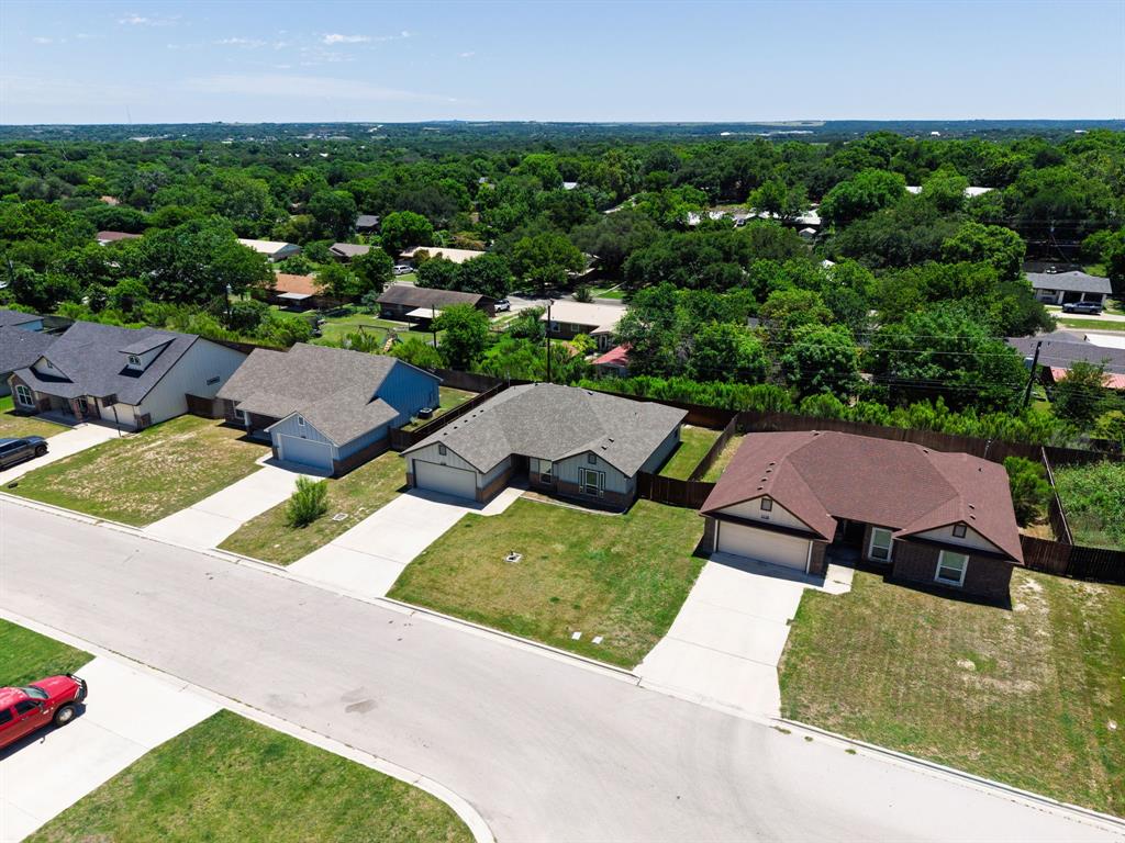 1124 Limestone Drive Property Photo 3