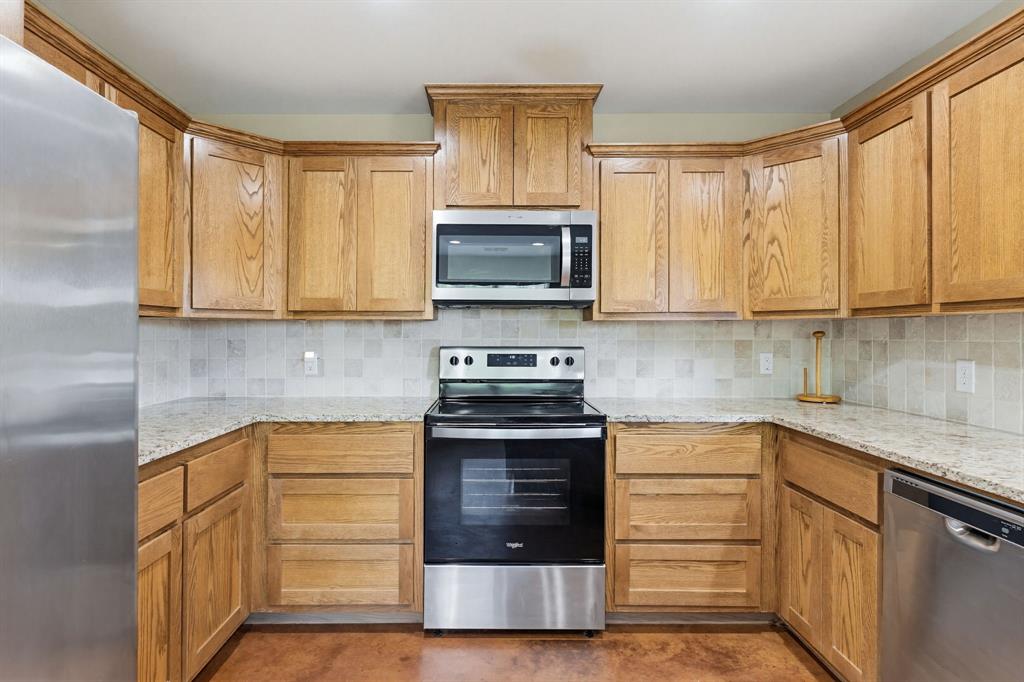 1124 Limestone Drive Property Photo 11