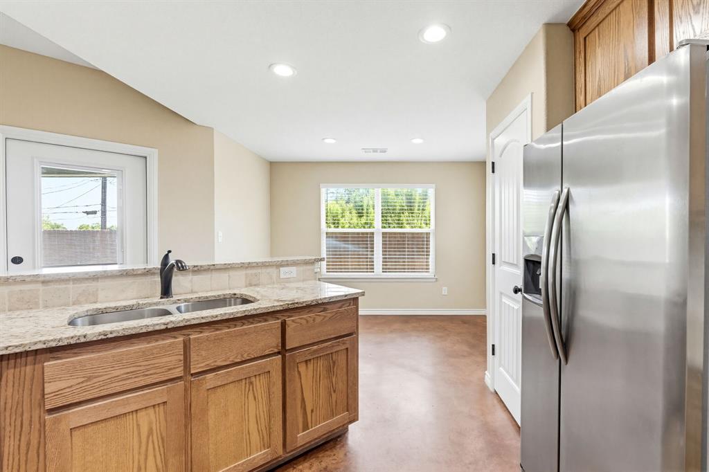 1124 Limestone Drive Property Photo 12