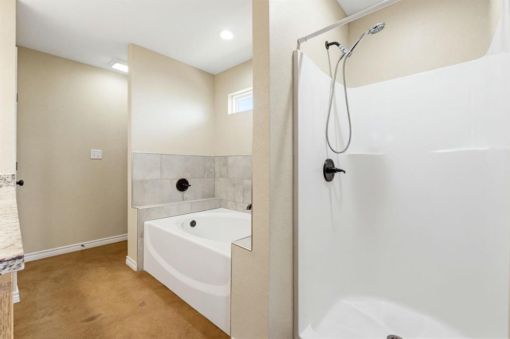 1124 Limestone Drive Property Photo 17
