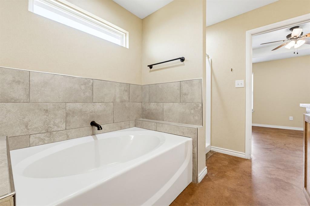 1124 Limestone Drive Property Photo 18