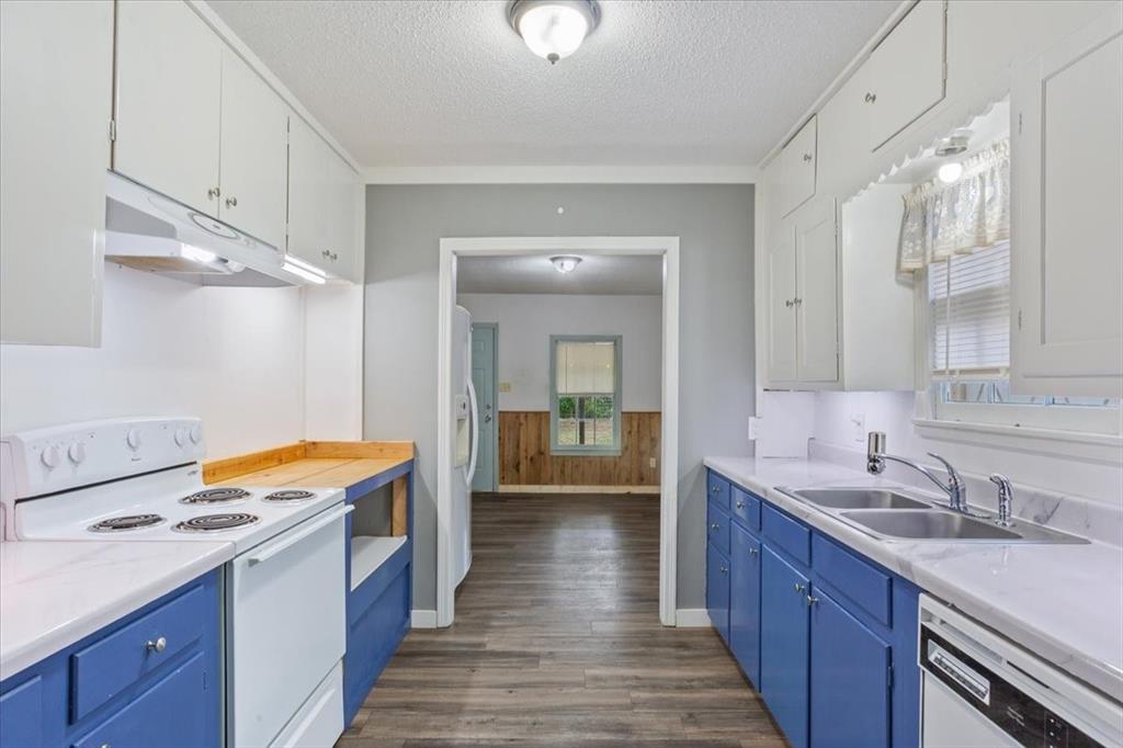 802 Avenue A Property Photo 14
