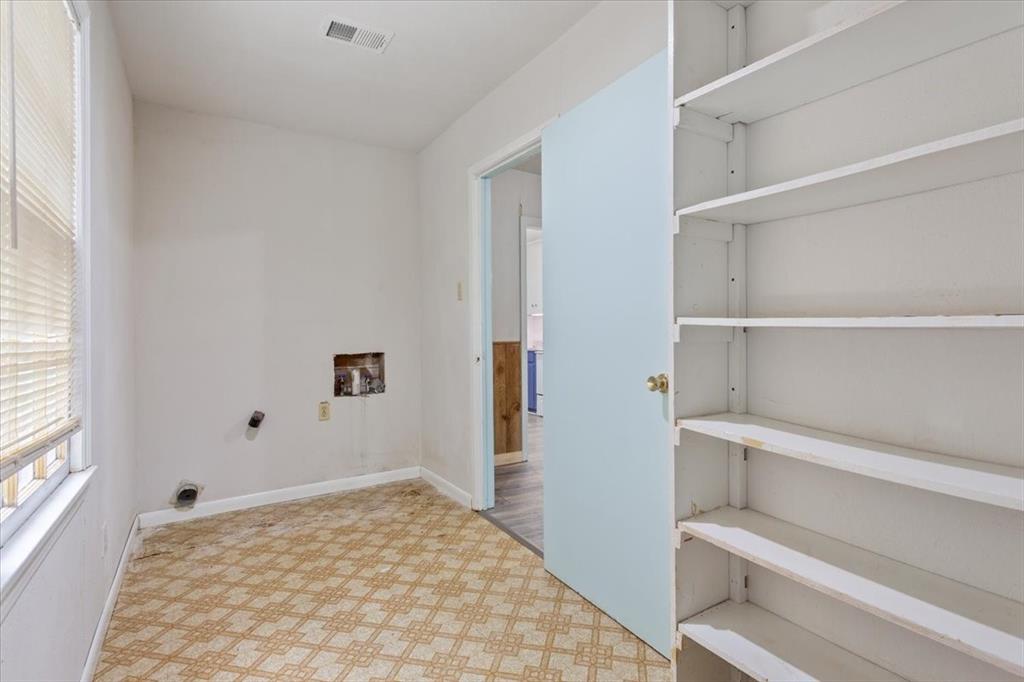 802 Avenue A Property Photo 23