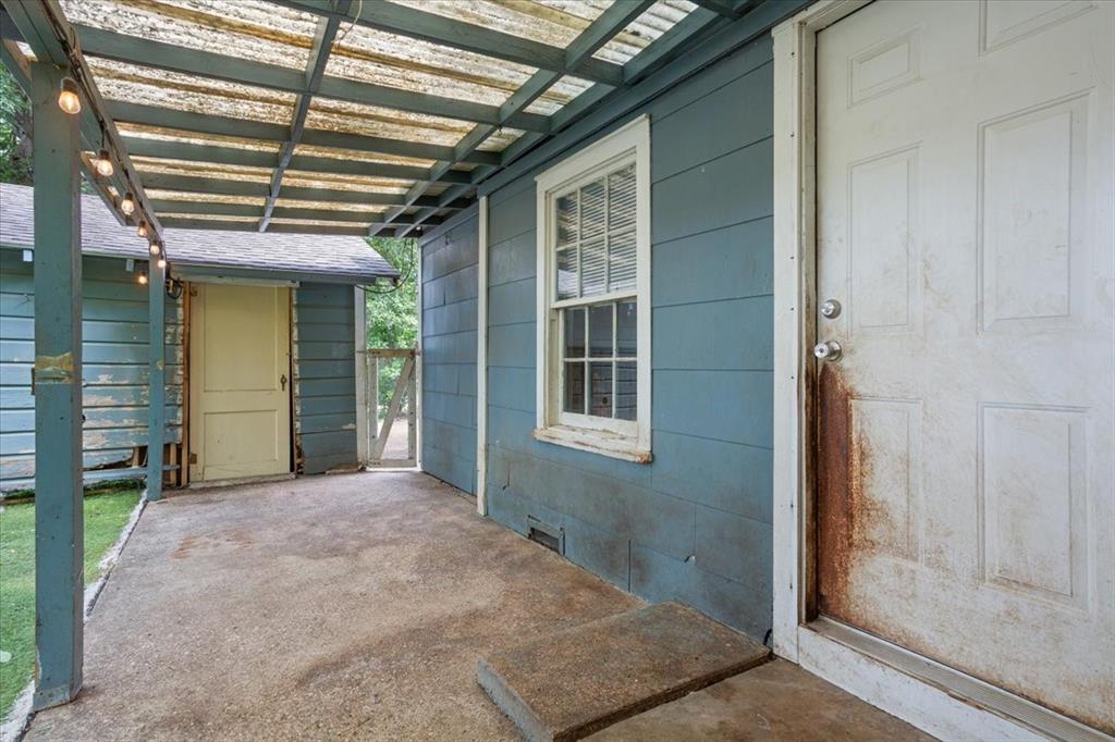 802 Avenue A Property Photo 26