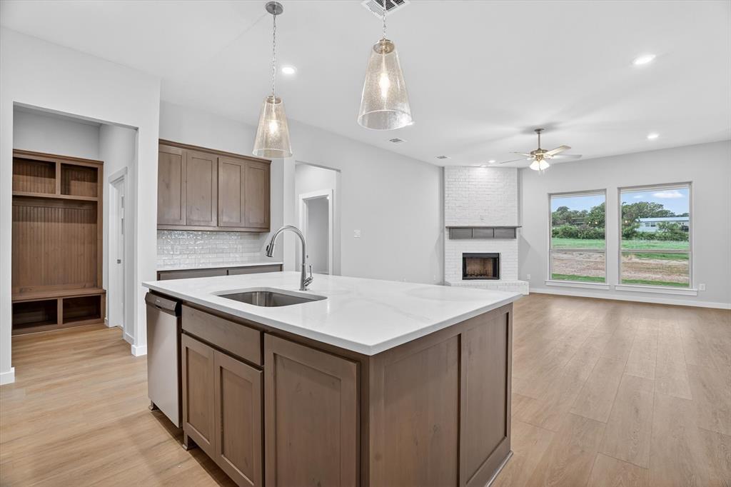 321 Skeen Peak Property Photo 8