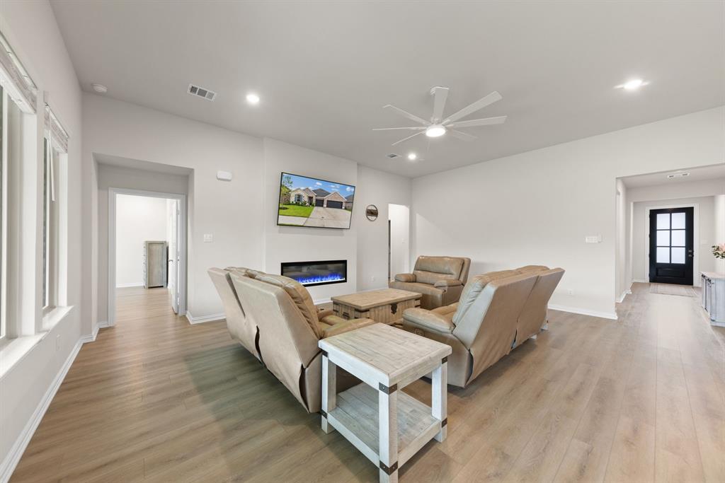 2233 Corbera Drive Property Photo 14