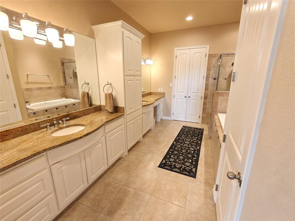 2541 Vineyard Drive Property Photo 18