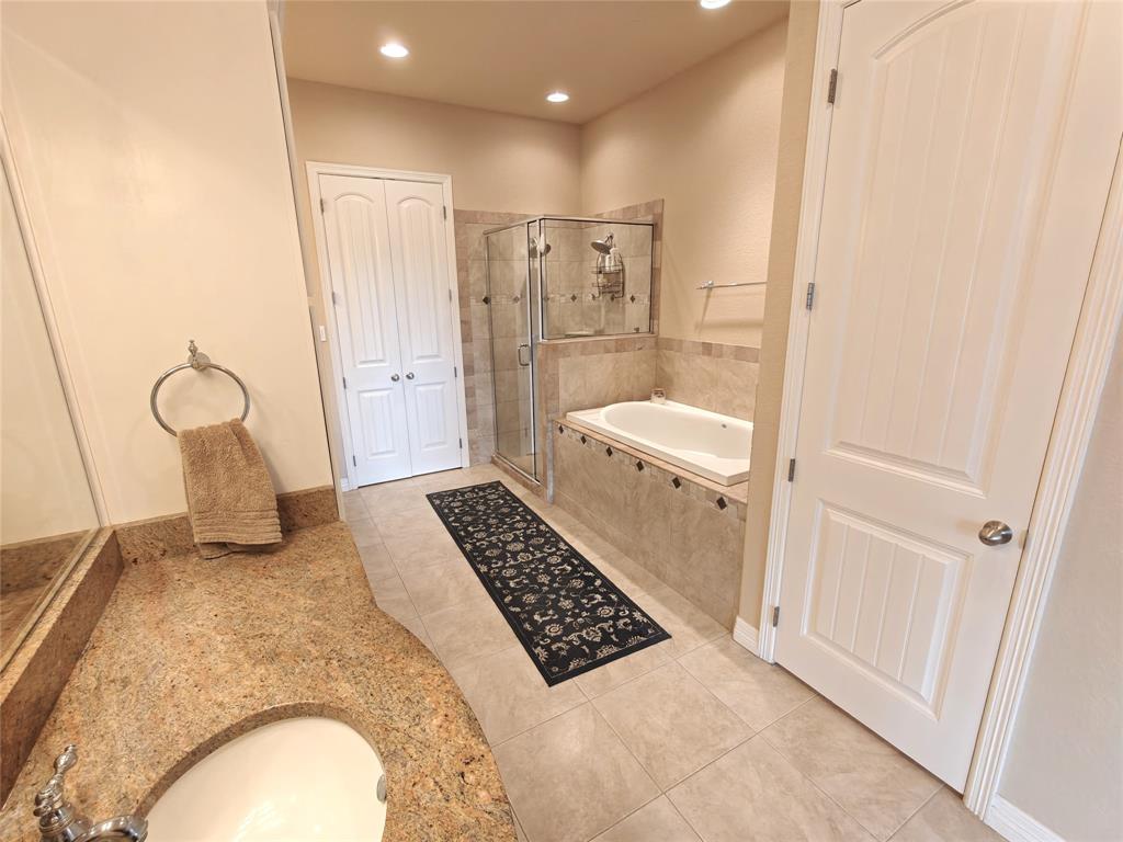 2541 Vineyard Drive Property Photo 20