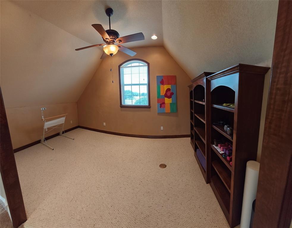 2541 Vineyard Drive Property Photo 22