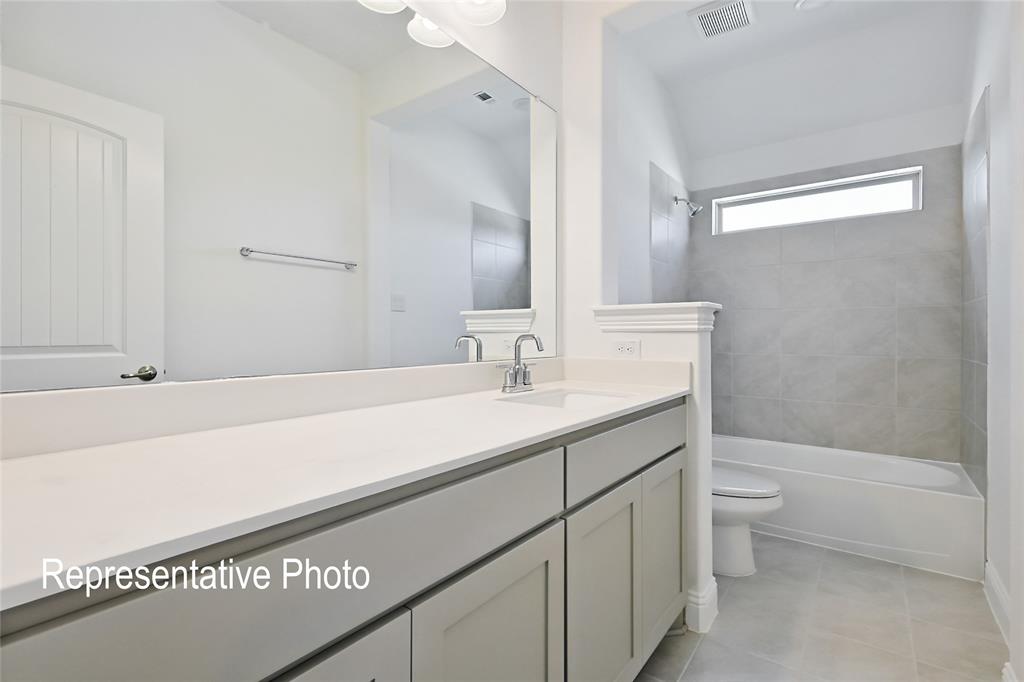 452 Shadowfax Drive Property Photo 16