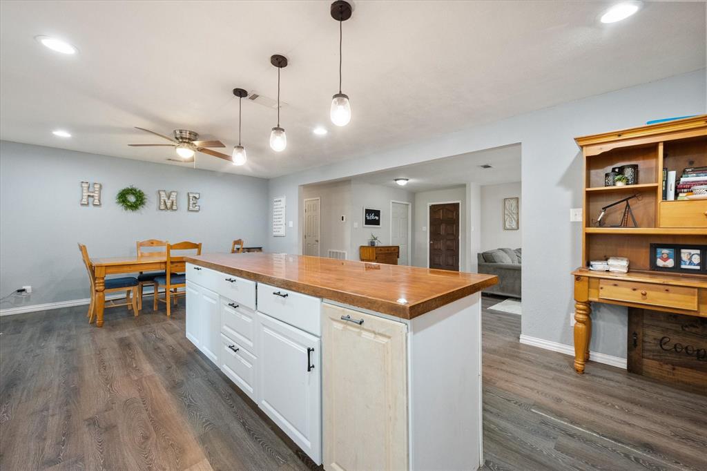 951 Faircrest Drive Property Photo 10