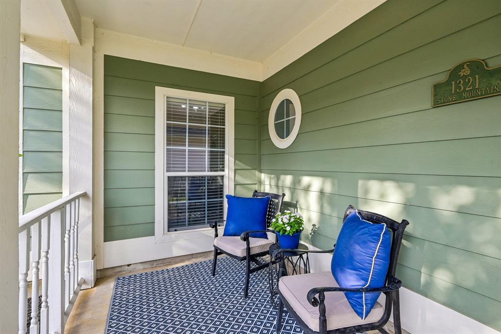 1321 Stone Mountain Parkway Property Photo 6