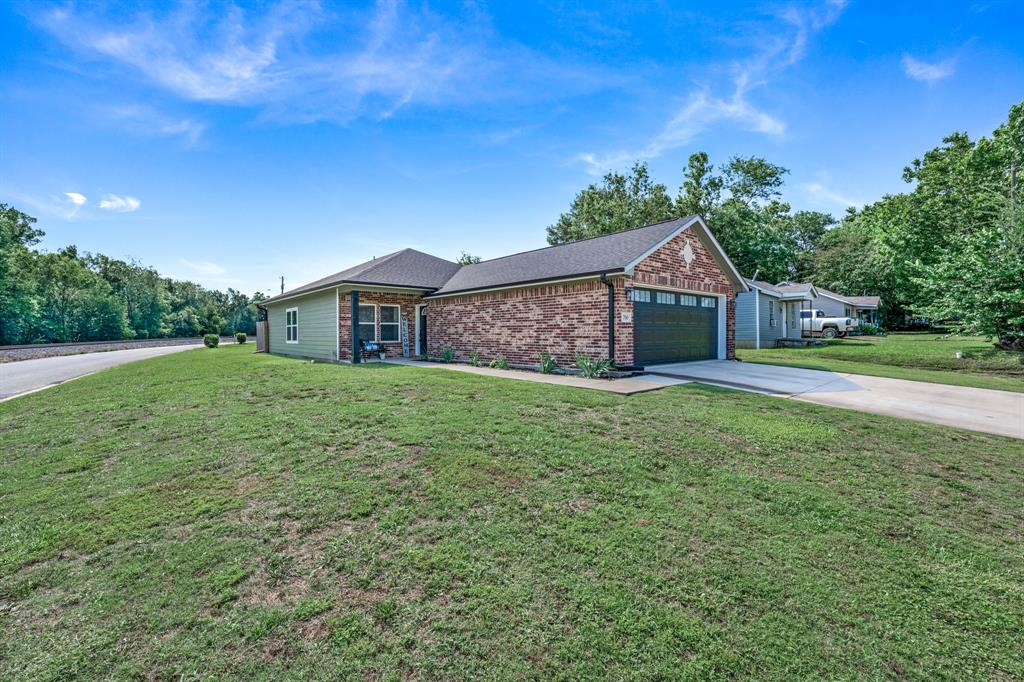 700 Carter Street Property Photo 1