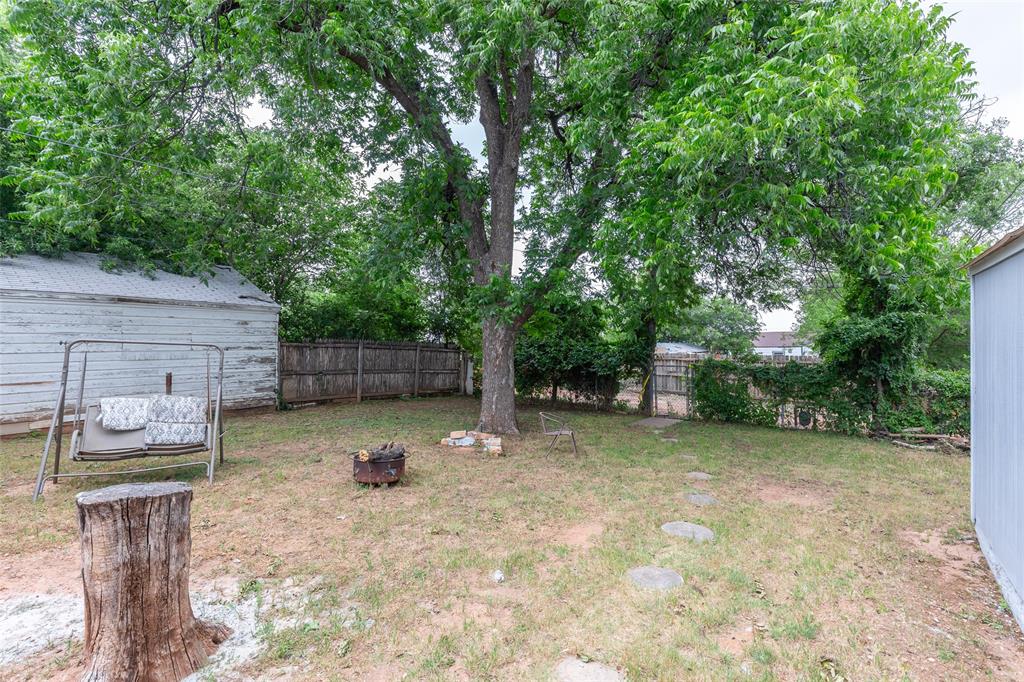 1925 Chestnut Street Property Photo 27