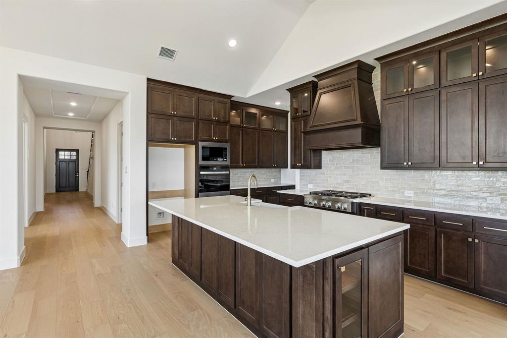 2821 Neutral Player Court Property Photo 8