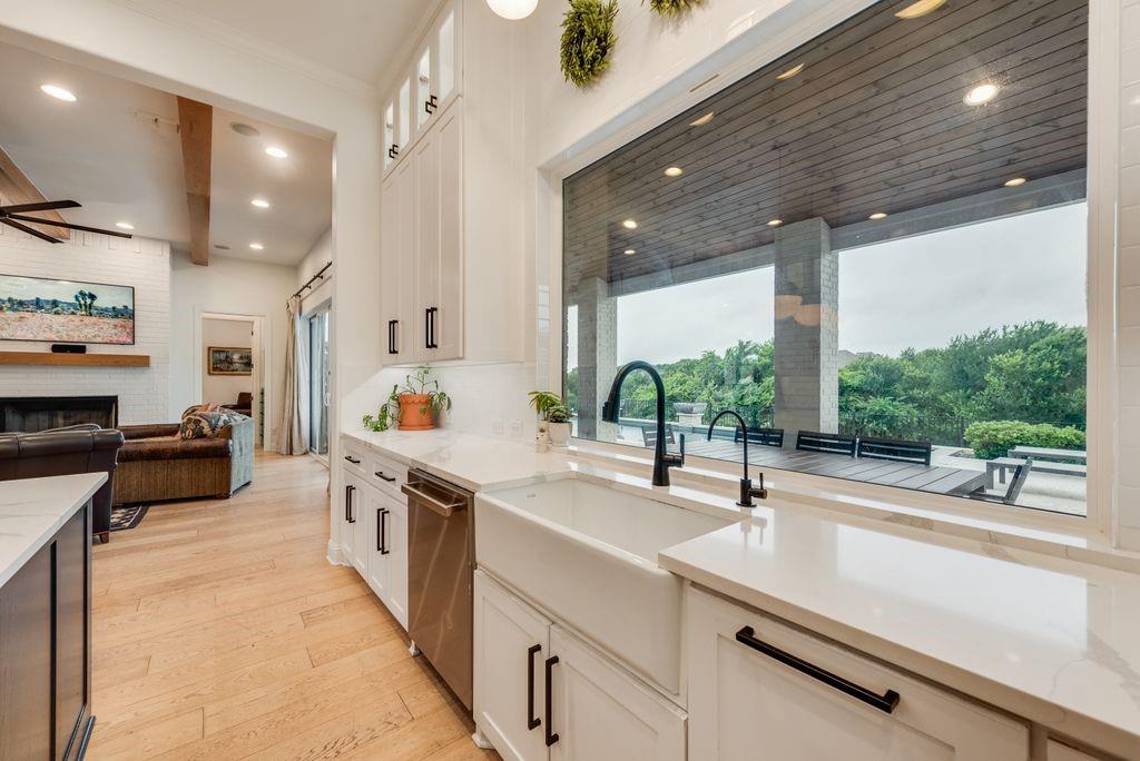 12408 Bella Pace Drive Property Photo 9