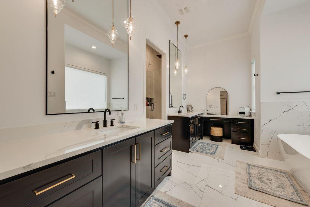 12408 Bella Pace Drive Property Photo 19
