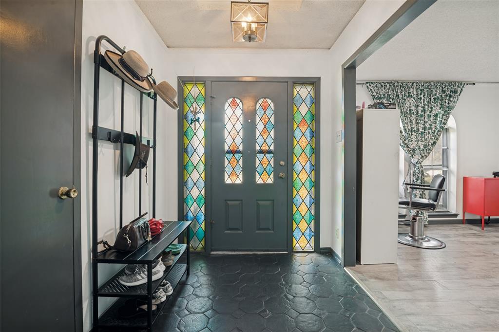 1217 Gardengate Circle Property Photo 3
